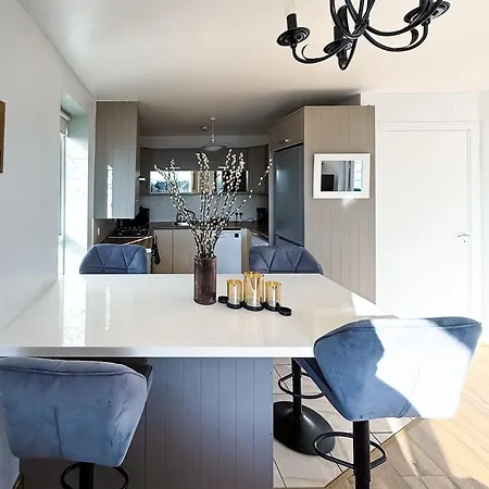 Skyview Retreat Spacious Comfort Лукан